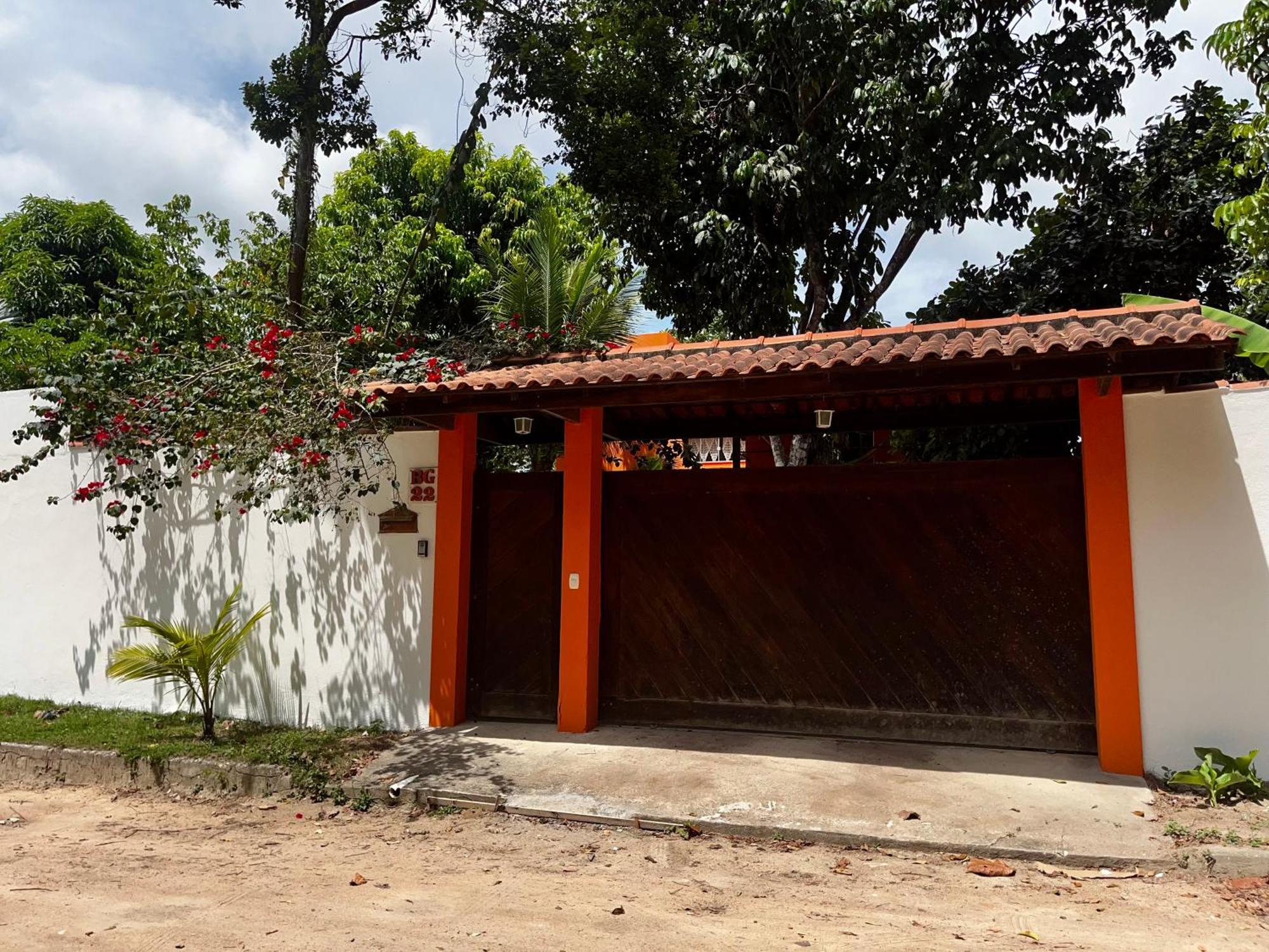 Casa Espacosa Com Piscina, No Bairro De Arraial D Ajuda, A 7 Minutos Da *